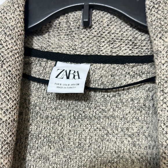 Zara Gray Cardigan with Shawl Collar and Open Front - Picture 5 of 6